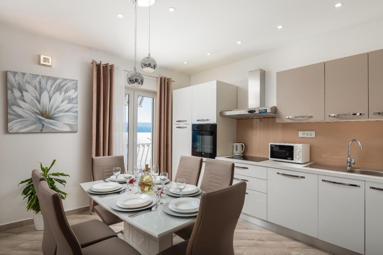 Fba Family Beach Apartments Omiš Eksteriør billede