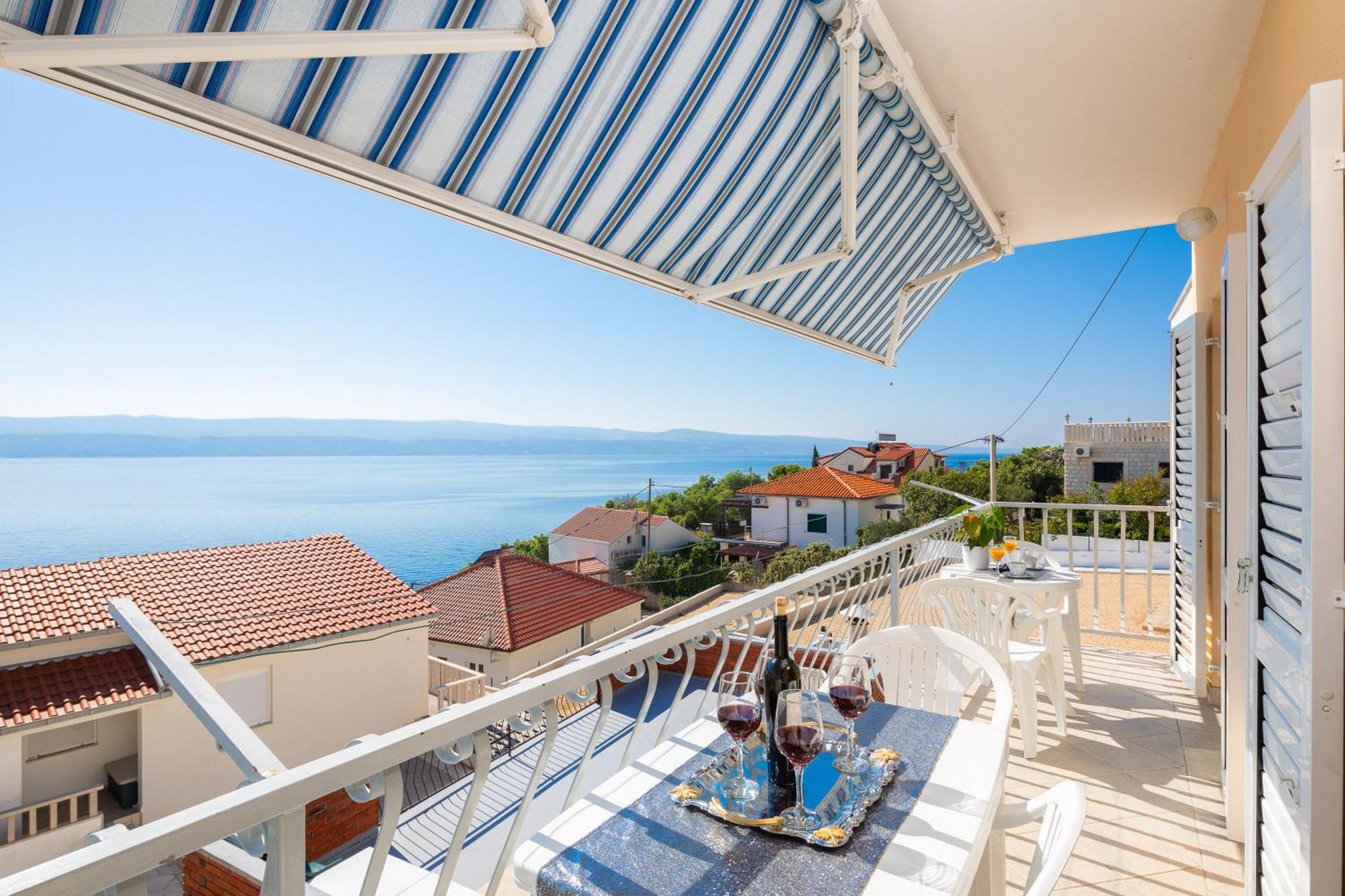 Fba Family Beach Apartments Omiš Eksteriør billede